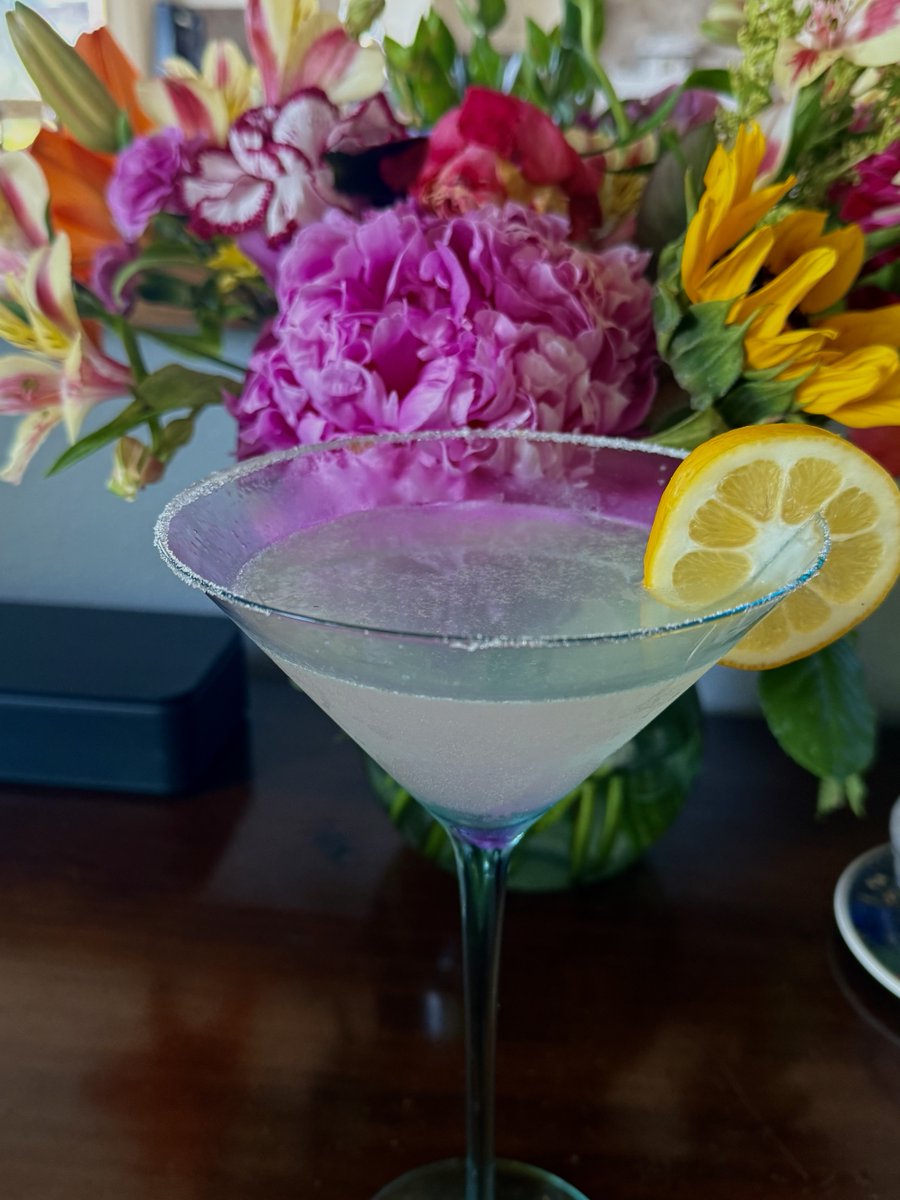bolajideen's tweet photo. Lemon 🍋 Drop Cheers .
Happy Friday
#HobbyFriends #SupportEachOther https://t.co/YLP23sgyNM