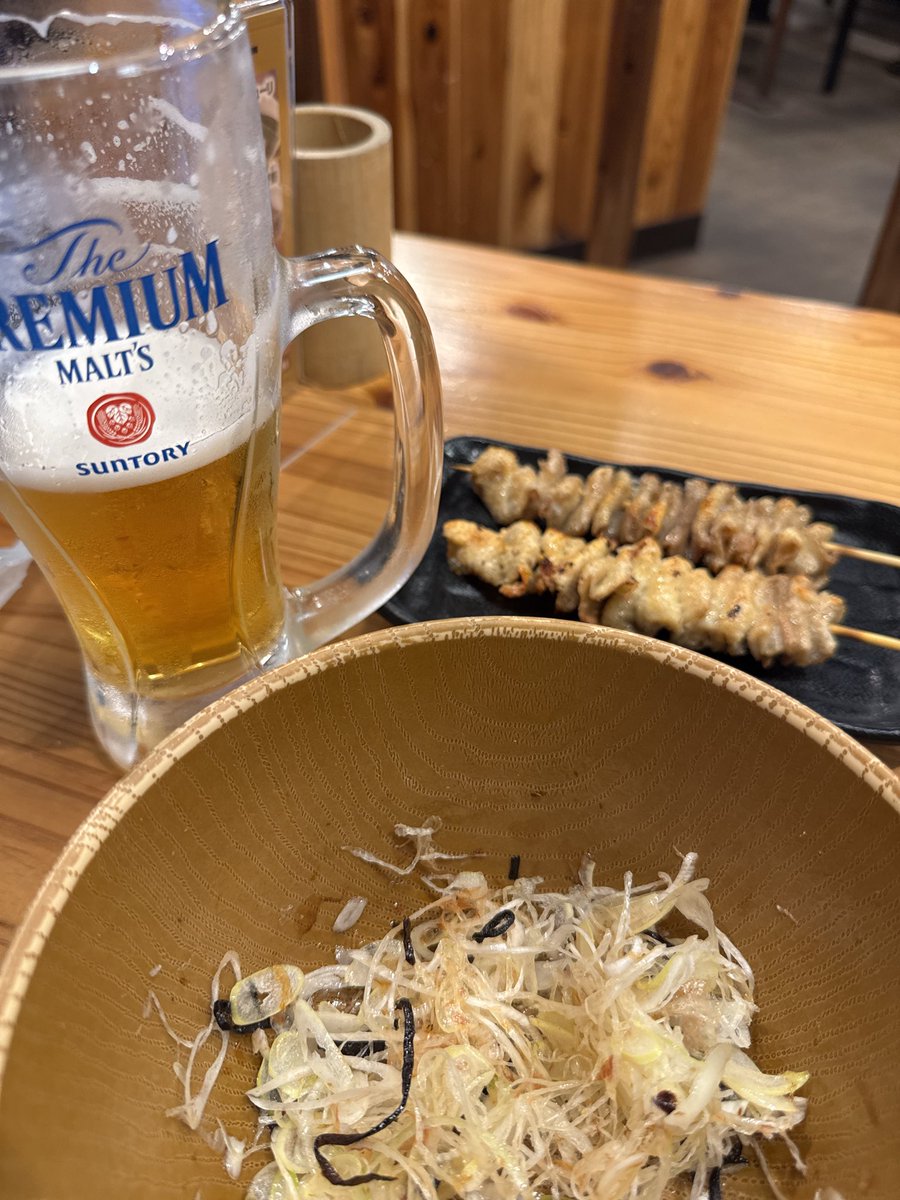 385U8's tweet photo. 今週もお疲れさまの1人飲み🍻 https://t.co/H2R7e0ZB3p