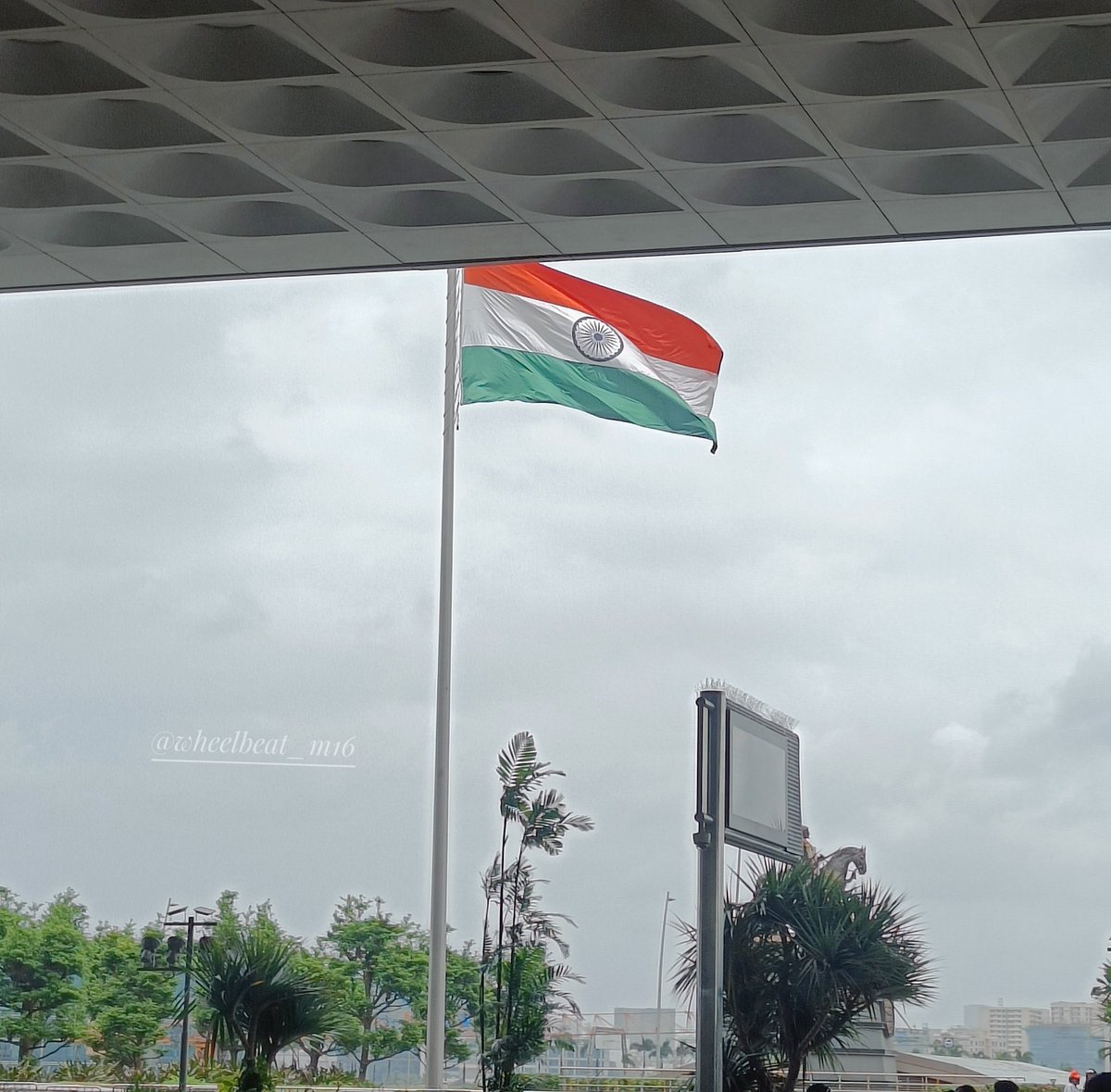 wheelbeat_m16's tweet photo. #theme_pic_India_Tiranga https://t.co/uzWbJ73Hx4