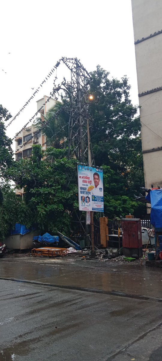 INCRakeshMulund's tweet photo. @mybmc @AshwiniBhide Ward no 112, Village road, sangetkar sudhir phadke road, Bhandup west. Why are these structures on the road and why s ward licence department doesn't take action. Immediately these material lying overnight on the road should be removed immediately. Mumbai getting worse on road. @CMOMaharashtra