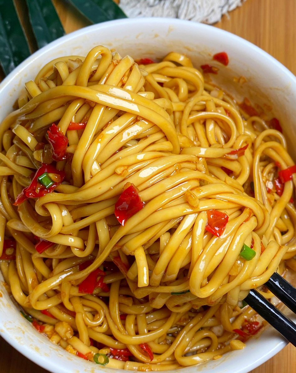 MiThinzar3's tweet photo. Just found the BEST hidden gem for spicy Sichuan noodles in town! Noodles are springy, numbing spice hits just right—10/10, will come back this weekend ， https://t.co/XSKiQDNVkT