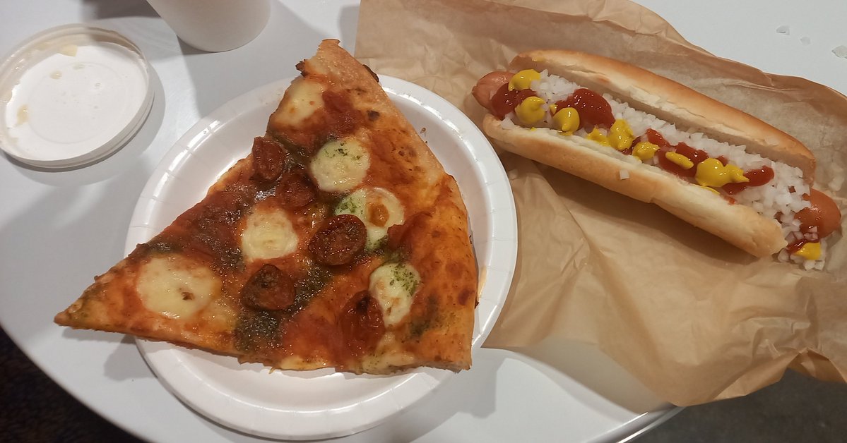 pr86dkbb's tweet photo. 人生初コストコ(8/31まで体験無料使用)

メチャクチャ混んでまして驚いた😱

体験できて良かったよ🌺 https://t.co/1CmklV5q5S