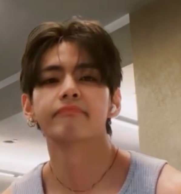 90staeguk's tweet photo. แชร์แอร์พอดกัน?????? https://t.co/Sx2uZjWHAX
