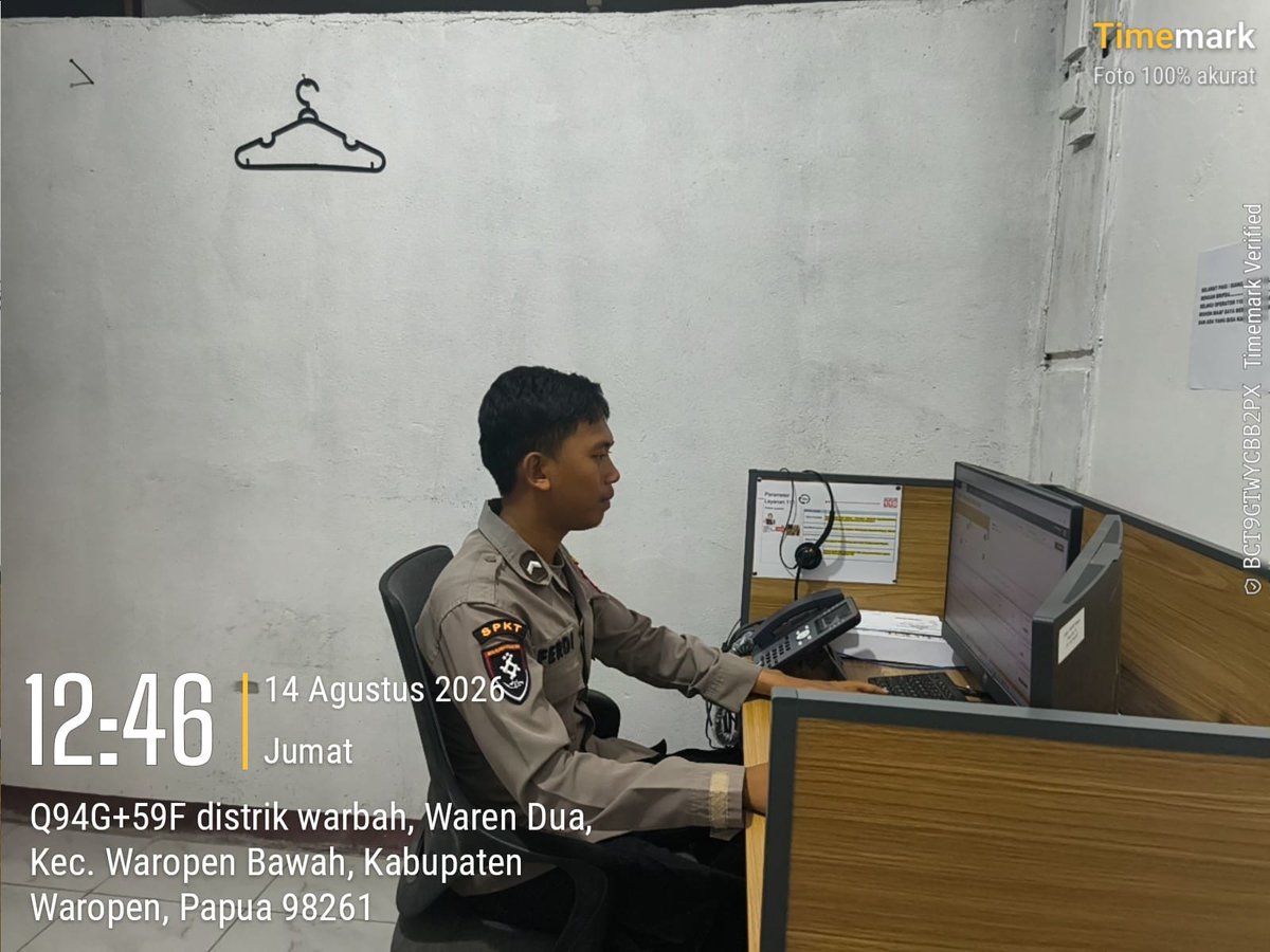 hmsreswaropen's tweet photo. OPTIMALISASI LAYANAN 110 DALAM MERESPON LAPORAN MASYARAKAT DENGAN CEPAT. #DivisiHumasPolri #PoldaPapua #PolresWaropen #PolriPresisi https://t.co/Tb3V1s9xB3