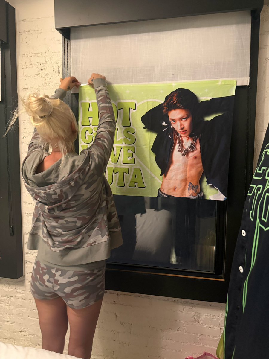 Tracynwonderlnd's tweet photo. We’re all set for the weekend 💚 https://t.co/nCFKNSnl3l