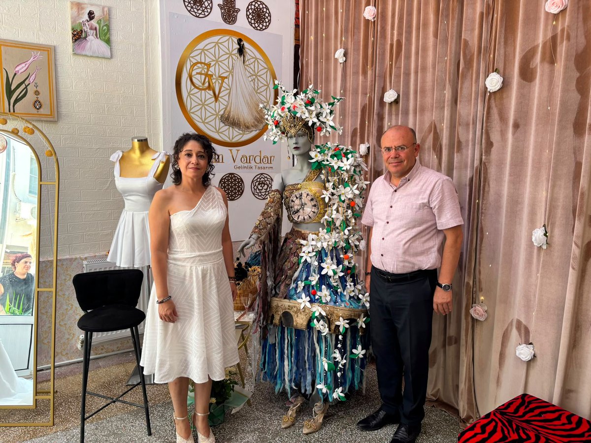mktrky's tweet photo. #Uzunköprü her alanda güzelleşiyor gelişiyor...Adana da düzenlenen uluslararası yarışmada derece alan Güzin Vardar hanım  gelinlik tasarım magazası açtı...Gençlere örnek olacağını düşundüğüm bu mağazanın ününün tüm Trakya ve Balkanlara yayılacağını düşünüyor ve diliyorum...@TC_icisleri @tcbestepe @TCKulturTurizm