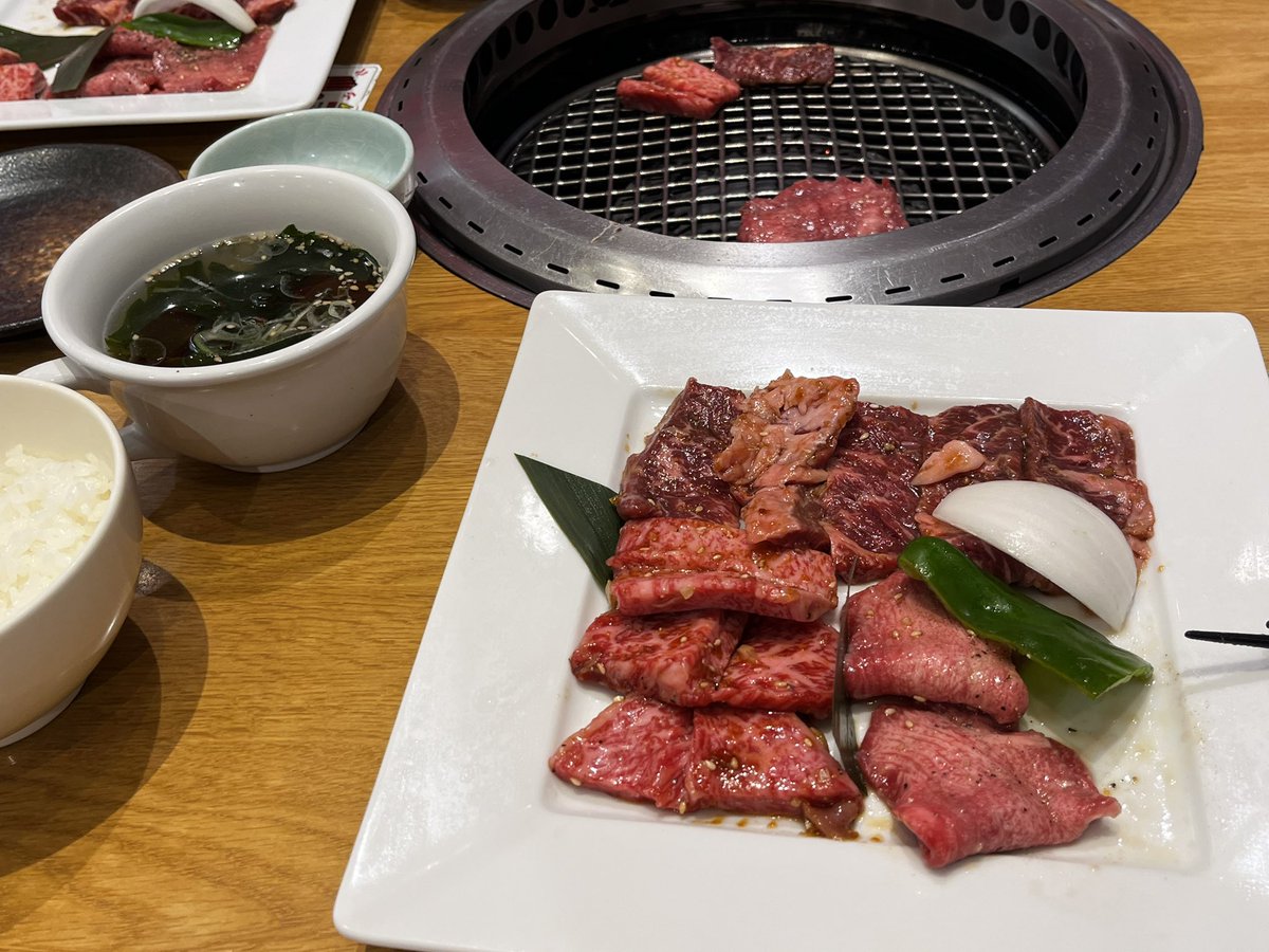 dcpnkn's tweet photo. ✨焼⭐︎肉✨ https://t.co/BAzRiP8uup