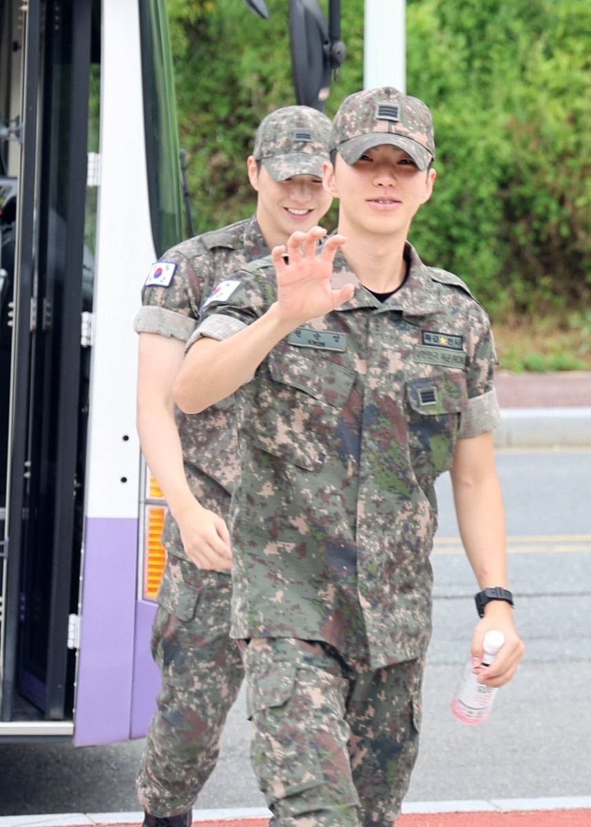 summernightya's tweet photo. 지상군 니애리 .ᐟ.ᐟ https://t.co/qlF0wOOXUS
