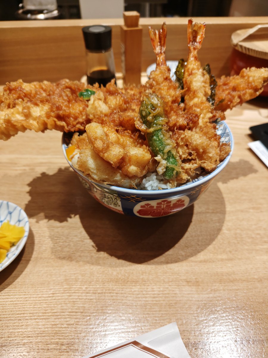 SimonRyuga's tweet photo. 昨日の遅いお昼
いつかいつかと思っていた店
お昼の閉店間際に入店
美味しかった！！
穴子デカ過ぎ https://t.co/BpZoeKphiR