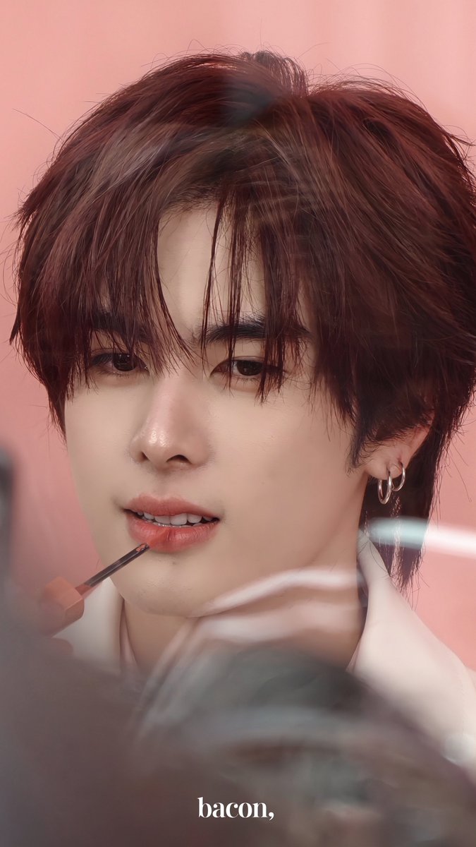 Bacon9ps's tweet photo. คนจ๋วยยยยยยย

SANTA LIP NUDE LIVE

#LOrealLaqueNudexSanta
#Santapp https://t.co/krZzD6okw8