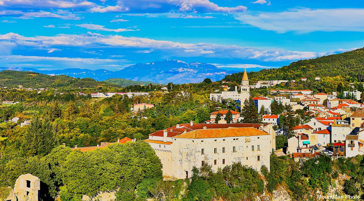 StjepanStimac's tweet photo. Pazin
Pazin i Učka; detalj 
#pazin #učka #izpazinskeutvrde #istra https://t.co/et9kmAIKqh