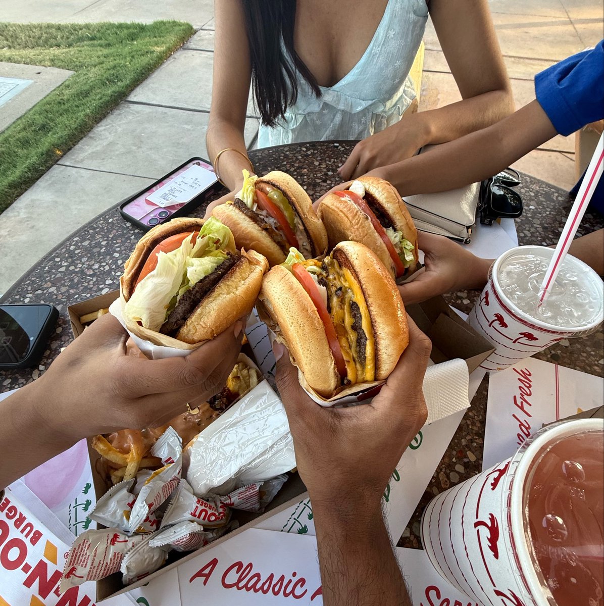 stardial's tweet photo. 08/13 matcha unemployed me. in&amp; out yummmmmm and la la landddddd cafe https://t.co/0r6hew0UGm