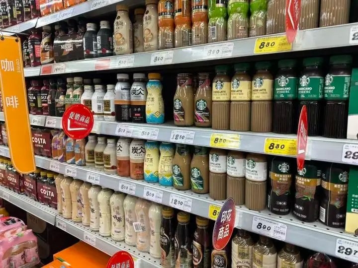 ChrisDoris34111's tweet photo. Just restocked our go-to late-night snacks u0026 essentials! Grab fresh hot coffee, chilled energy drinks, and quick microwavable meals before they sell out , https://t.co/89vKWhlGed