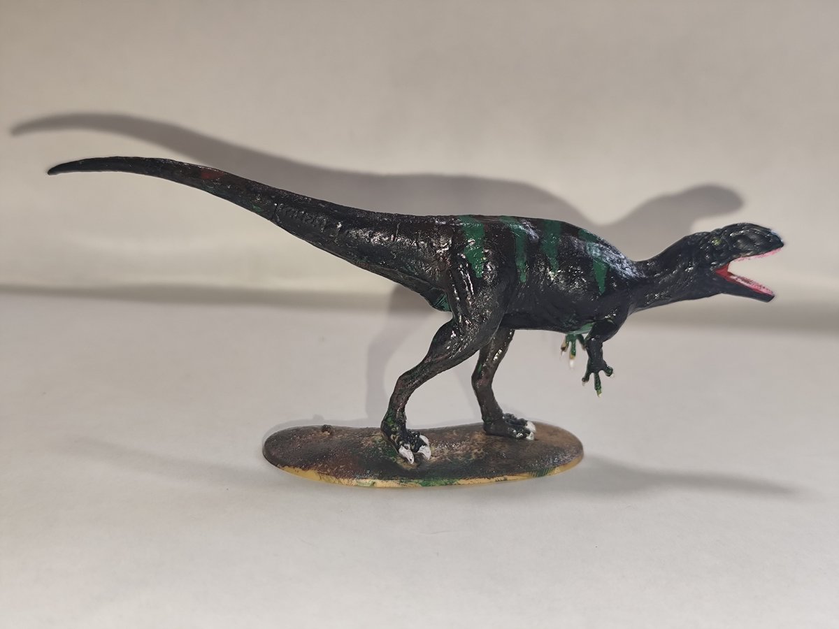 Akikan_1981's tweet photo. とりあえず塗ってみた🦖

#恐竜 #フクイラプトル #タミヤ https://t.co/2eSfBY4kem