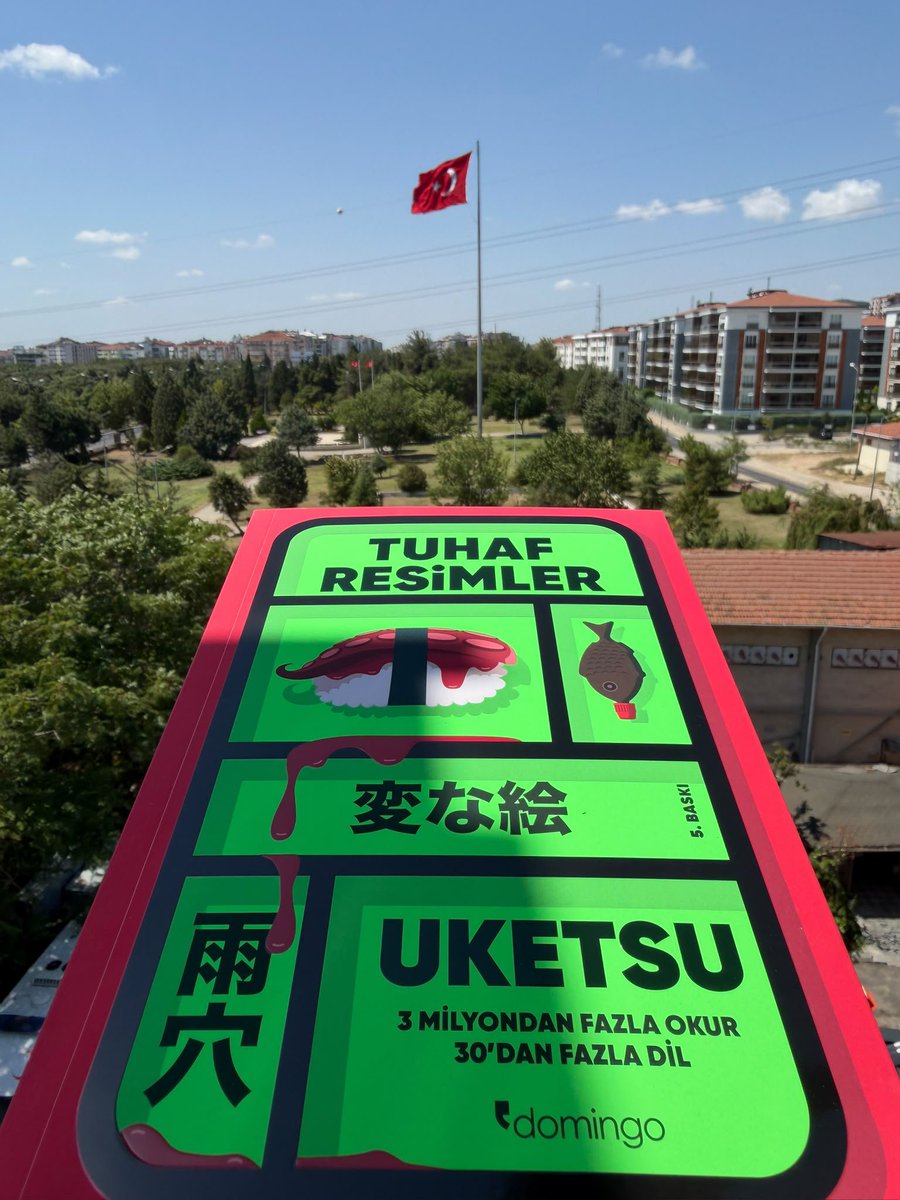 VOcmaz's tweet photo. "İnsan gerçek bir hüzün karşısında, gözyaşı dökme gücünü bile kendinde bulamıyordu."
#kitap #günaydın #hayırlıcumalar https://t.co/NAsi1U3THY