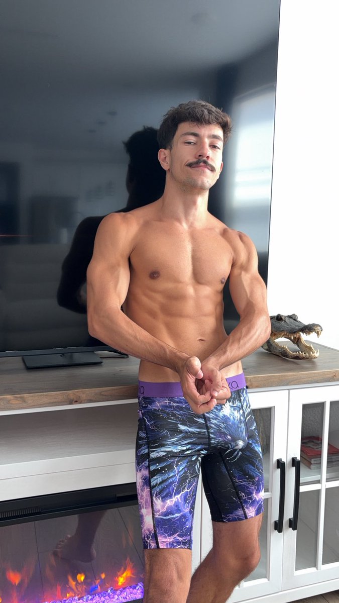 matteofit3's tweet photo. Really curious 🧐 

✅ Follow for me😁
❤️for Wally🐊
♻️ Repost for the 🐦‍⬛ 

💜 let’s see where this goes

 #fyp #gay #fypシ゚viral #lgbt #of #bi #trending #abs #bulge #underwear https://t.co/Hy4CtrPIH8