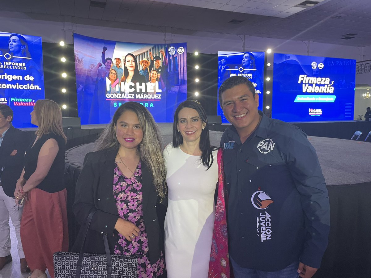 Alexia_MedCon's tweet photo. El día de hoy fue un gusto asistir al 2 informe de nuestra senadora @MichelGonzalezM junto con mi diputado @JorgeEspadasMX 

Gracias por ser inspiración para todas y todos. https://t.co/fiuqRAdVpj