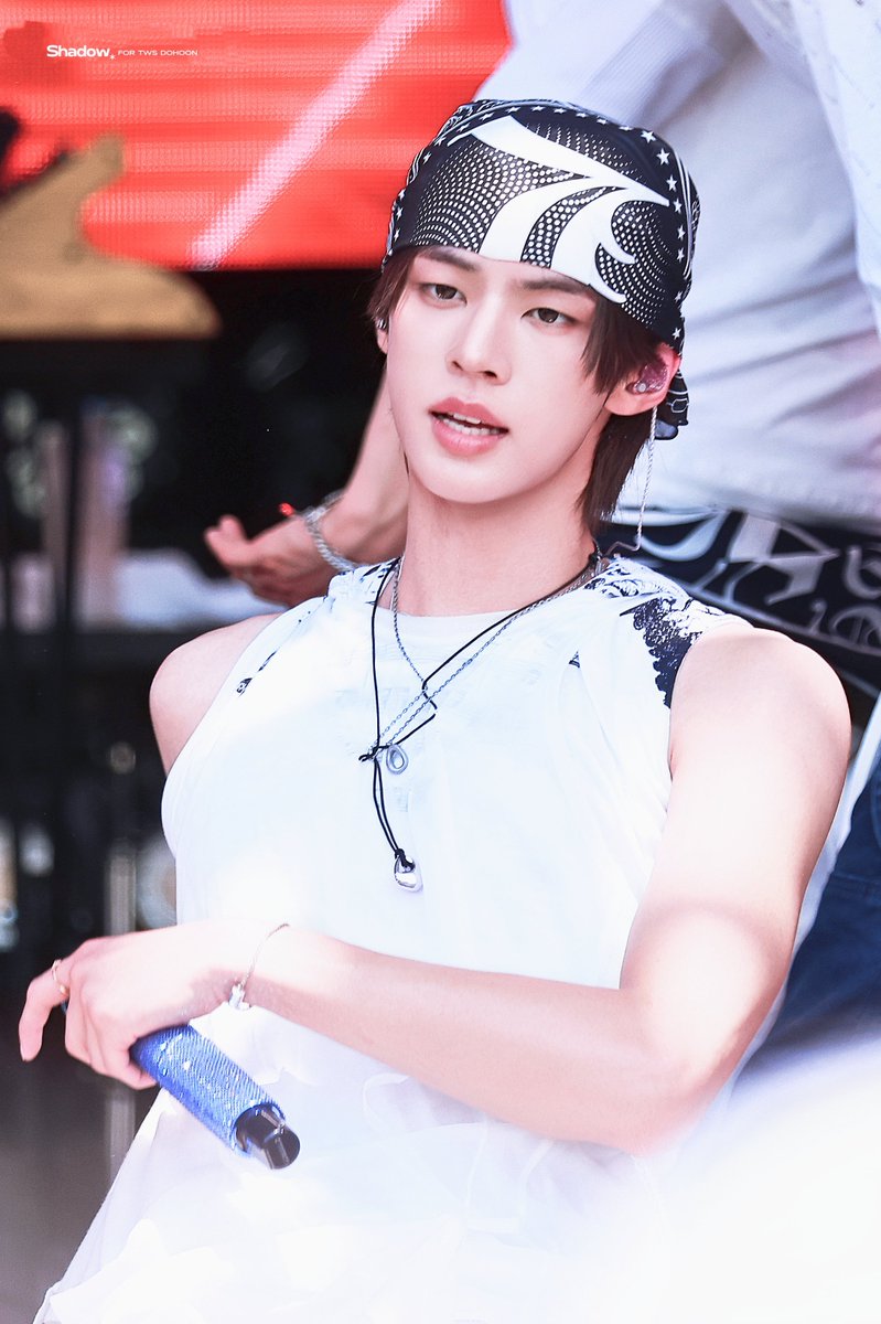 Shadow_dh130's tweet photo. 260814 와 이...팔.......

#도훈 #투어스 #TWS #DOHOON https://t.co/JRJenGa5M9