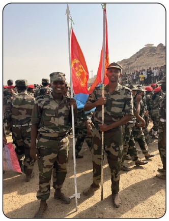 shabait's tweet photo. “ኤርትራ ኣብ ሳዋ ኣላ፡ ሳዋ ከኣ ኣብ ኤርትራ” ተመራቒ 38 ዙርያ ኣቤል ዮናስ

ክቡራት ኣንበብቲ ጋዜጣ ሓዳስ ኤርትራ፡ ብዙሓት ኣብ ወጻኢ ዝቕመጡ ኤርትራውያን መንእሰያት፡ ኣብ ዝተፈላለየ እዋናት ምስ ዝተፈላለዩ ዙርያታት ናብ ሳዋ ብምምጻእን ብምውራድን ግቡእ ሃገራዊ ኣገልግሎቶም ይፍጽሙ እዮም። ኣብ ናይ ረቡዕ ሕታም ጋዜጣ ሓዳስ ኤርትራ ድማ፡ ካብ ለንደን ናብ ሳዋ ብምውራድ ምስ 38 ዙርያ ተዓሊሙ ግቡእ ሃገራዊ ኣገልግሎቱ ፈጺሙ ምስ ዝተመረቐ መንእሰይ ኣቤል ዮናስ ቃለ-መሕተት ኣካይድና ምንባርና ይፍለጥ። ንሎሚ 2ይን መወዳእታን ክፋል ይስዕብ።
ሕቶ- ንግዜ ልምምድ ወተሃደራዊ ታዕሊምከ ከመይ ተዋጺእካዮ፧

ዓቕሊን ትዕግስትን እንተ ደኣ ሓዊስካ ኩሉ እዩ ዝምከት። ርእስኻ እንተ ደኣ ኣእሚንካዮ፡ ኩሉ ነገራት ቀሊል እዩ። ካብ ጉያን ናዕሪትን፡ ወተሃደራዊ ሰልፊ፡ ምፍታሕ ብረት፡ ምንጽጻር፡ ጨመተ ተዅሲ፡ እግሪ ጉዕዞ፡ ስልቲ... ብሞራልን ተወፋይነትን ተዛዚሙ። ብፍላይ ኣብ ስልቲ ፍሉይ ትምህርቲ ኢኻ ትመሃር። ካብ ጸላኢ ከመይ ገይርካ ትኽወል - ምምስሳል ዝበሃል ኣሎ፡ ተዅስን ምንቅስቓስን፡ ዕላማን ጸላኢ ከመይ ገይርካ ተለሊን፡ ርሕቀት ናይ ጸላኢ ምግማት፡ ቅርጺ መሬት ምጽናዕን ምግማትን ትሑት ድዩ በሪኽ፡ ጎልጎል ድዩ ስንጭሮ ወይ ጠረር፣ እዚታት ኩሉ ኣብኡ ኢኻ ትመሃሮ። ብሓፈሻ ‘ስትሙለሽን’ ናይ ኲናት ትመሃሮ ኢኻ። ብፍላይ ኣብቲ ተዅስን ምንቅስቓስን ዝበሃል ትምህርቲ ክልተ ጉጅለታት እየን ዘለዋ። ተንቃሳቓሲትን ጐልባቢትን እየን ዝበሃላ። ንኣብነት፡ ኣነ ኣብ ጕጅለ ተንቃሳቓሲት ኰይነ መራሒ ናይታ ጕጅለ እየ ነይረ። ብልክዕ ኲናት ከመይ ከም ዝካየድ ብህያው ተማሂርናዮ። እዚ ታሪኻዊ ውርሻ ኣቦታትና ስለ ዝዀነ ክንፈልጦ ግቡእ እዩ። ሃገርካ ክትከላኸልን ከተልምዕን እንተ ደኣ ዄንካ፡ ክትፈልጥ ኣለካ።

- ጸላኢኻ ከመይ ገይርካ ትከላኸል ፍልጠት ስለ ዝዀነ፡ ኣብ’ታ ናይ ፈለማ ግዜ፡ ተዂሲ ምስ ሰማዕካ ኣይፈራሕካን! ከመይ ተሰሚዑካ፧

ዋላ ሓንቲ ድንብርጽ ኣይበለንን።

- ሓቅኻ ዲኻ፧

ናይ ብሓቂ! . . .

ኣቃሊልካ እባ ኣይትርኣየኒ፡ ደሓር ከኣ ብፍላይ ኣብቲ ተዅስን ምንቅስቓስን መራሒ ጕጅለኮ በቒዐ እየ። ምስጢር ድፍዓት ኣዝዩ ብዙሕ እዩ። “ሓፍ በል ተበገስ፡ ቡንባ” ክትብሎም እንከለኻ ኣብ ናይ ብሓቂ ኲናት ዘለኻ ኰይኑ እዩ ዝስመዓካ። ብገለ ሸነኽ ክርእዮ እንከለኹ፡ ነብሰይ ከማዕብልን ክመርሕን ከም ዝኽእል’ውን ይርደኣኒ እዩ። ካብ ሳዋ’ውን ዝደለብኩዎን ዝኸሰብኩዎን ነገራት፡ ብዙሕ እዩ። ከም ሰብ’ውን፡ ጌጋይ ዝቕበል ንቕድሚት ዝጥምት ሰብ እየ። እዚ ከኣ፡ ካብ ስድራይን ደቂ ሳዋን ዝተመሃርኩዎ ፍልጠት እዩ።
- ሕራይ ኣቤል ናብ ሳዋ ከተቕንዕ ዝደረኸካ ረቛሒ እንታይ እዩ፧ ብሓፈሻ ተራ ስድራኻ ከመይ ትገልጾ፧

ኣነ ጽቡቕ መገዲ ኣተዓባብያ ክሕዝን ናብ ሳዋ ወሪደ ሃገራዊ ግቡአይ ክፍጽምን ዝደረኹኒ ስድራይ እዮም። ስድራይ ካብ ቀደሞም ናይ ሃገር ስምዒት ዘለዎም ዜጋታት እዮም። ካብቶም ብሃገሮምን ህዝቦምን ዝሕበኑን ዝግደሱን ሰባት እዮም። ኣብ ደገ፡ ንሃገር ኣብ ዘማእከሉ ዝተፈላለዩ ንጥፈታት ክሳተፉን እጃሞም ከበርክቱን ብቐጻሊ እዕዘቦም ስለ ዝነበርኩ፡ ናቶም ኣሰር ክሕዝን ክኽተልን ኣኽኢሉኒ እዩ። ከም ውጽኢት ናይ’ዚ ድማ፡ ወዲ 9 ዓመት እንከለኹ ናብ ኤርትራ ከም ዝመጽእ ዝገበሩ ንሶም እዮም። ንኣስታት 6 ዓመት ካብ ማእከላይ ክሳብ 2ይ ደረጃ ትምህርቲ ኣብ’ዚ ኣብ ሃገረይ ተማሂረ። ናይ ኤርትራ ባህልን ስነ-ምግባርን፡ ታሪኽን መንነትን ድማ፡ ኣብዚ መሰረት ንኽሕዝ ኣኽኢሉኒ። እዚ ከኣ፡ ሳላ መንፍዓትን ትግሃትን ናይ ወለደይ እዩ። እዚ ሕጂ ትሰምዖ ዘለኻ ትግርኛ’ውን፡ ኣብዚ መጺአ ዝተመሃርኩዎ እዩ። ስለ’ዚ ተራ ናይ ስድራይ ኣብ’ዚ ተዛሪብካ ዝውዳእ ኣይኰነን።

- ኣብ ሳዋ ዘሐጐሰካን ዝኸበደካን እንታይ ነይሩ፧

እዋእ! ዘሐጉሰኒ’ሞ ብዙሕ ነገራት እዩ።

ሓደ እቲ ኣብኡ ዝኸሰብኩዎ ‘ሾሻል ላይፍ’ ኣሎ። እቲ ኣብኡ ዘጥረኹዎ ብስለትን ኣካላዊ ብቕዓትን፡ ሓላፍነታዊ ምዃን፡ ብሓፈሻ ግን እቲ ኣብኡ ዘጥረኹዎ ንቕሓትን ብልሕን፡ ፍቕሪ ስራሕን ጽቡቕ ኣተሓሳስባን እዩ። ንባዕሉ እቲ ኩሉ ኣብ ሳዋ ዝጸዓርካሉ ኣብ ፍረ ንመመረቕታ በጺሑ ክትርኢ እንከለኻ ትሕጐስ በቃ።

ብፍላይ ኣብ’ታ ምስ መተዓልምተይ ናይ ምፍልላይ ህሞት፡ ፍቕሪ ሳዋ ማዕረ ክንደይ ረዚን ምዃኑ ተረዲኡኒ። ከም ገለ ኰይነ። ምስኦም እንከለኹ ድሮ ክናፍቖም ጀሚረ። እታ ዝኸበደትኒ ነገር፡ እዚኣ ነይራ ክብለካ እደፍር። ዕላማይ ከም ዝሃረመኩ ድማ ተፈሊጡኒ።

- ኵነታት ኣየር ናይ ሳዋ ከመይ በዲህካዮ፧

ሓቂ ዘረባ ይሕደሰካ እዩ። ካብ ኣዝዩ ቆራሪ ናብ ኣዝዩ ሃሩርን ጸሓይን ዘለዎ ቦታ ስለ ዝመጻኹ፡ ቁሩብ ግር ኢሉኒ ነይሩ። ከምቲ ኣብ ፈለማ ዝበልኩኻ ዋላ ጽቡቕ ይዅን ሕማቕ ይጽናሕ፡ ንርእሰይ ኣእሚነዮ ስለ ዝወረድኩ ዋላ ሓንቲ ኣይዓጀበንን። እናለመድኩዎ ስለ ዝመጻእኹ ኣይከበደንን።

- ካብ’ቲ ኩሉ ኣብ ሳዋ ዝተመሃርኩሞ ወተሃደራዊ ንጥፈታት ንዓኻ ብፍሉይ ዝምስጠካ ዝነበረ እንታይ እዩ፧

ኣብቲ ዝወሃብ ዝነበረ ትምህርቲ ኣይስልችወንን ነይሩ። ምንጽጻር በሎ፡ ሰልፊ በሎ፡ ታዕሊም ህይወት ነይሩዎ። ካብ ኩሉ ንዓይ እቲ ዝምስጠኒ ግን፡ ጨመተ ተዅሲ እዩ። ጨመተ ተዅሲ ካብቲ ዝህንጠዮ ዝነበርኩ እዩ። ዝረሳዕኩልካ ከኣ፡ ጉያ ናዓሪት ኣዝዩ ደስ ይብለኒ ነይሩ። ብፍላይ ኣብ ወጋሕታ ጸሓይ እናበረቐትን ከምኡ ከኣ፡ ጸሓይ እናዓረበትን ምስቲ ቅርጺ ናይ ሳዋ ፍሉይ ናይ ተፈጥሮኣዊ ጽባቐ ከም እተስተማቕር ይገብረካ። ኣብ ህይወትካ ገለ ክርዳኣካ ዘይክእል ጽቡቕ መንፈስ’ውን፡ ይስመዓካ እዩ ኣብ ሳዋ። ብሓጺሩ ንዕኡ ‘ኢንጆይ’ እናገበርካ ኢኻ ትጐዓዝ። ምረጽ ስለ ዝበልካኒ እየ እምበር፡ ዋላ ሰልፊ እውን’ኮ ይምስጠኒ ነይሩ እዩ። ኣብ ሰልፊ ብፍላይ መራሒ ሓይልኻ ዓው ኢሉ ክእዝዘካ እንከሎ፡ ናብ ሓዱሽ ሰብን ሓይልን ኢኻ ትልወጥ።

- ኣብ ሳዋ ንብምሉእኩም ዙርያ ብእኩብ፡ ብዛዕባ ክብርታት ቃልስን መኸተን ህዝቢ ኤርትራ ብዝተፈላለዩ ሰበ-ስልጣን ሃገርና ይወሃበኩም ነይሩ’ሞ፡ ከመይ ትዝክሮ፣ እንታይ ከሲብናሉ ትብል፧

ኣነ እዚ ሓደ ካብ’ቲ ዝገርመኒን ዝስሕበኒን ዝነበረ እዩ። ዓቢ ትምህርቲ ኢና ቀሲምናሉ። ዝተፈላለየ ኣርእስትታትን ዛዕባታትን ዝትንክፍ እዩ እቲ ንሶም ዝምህሩኻ። ንምልእቲ ዙር፡ 20 ሽሕ ዝኸውን መንእሰይ ብሓደ ኣብ ሓንቲ መኣዲ ከንቅሑኻ እንከለዉ፡ ካብ’ቲ ዘሐጕሰካ ነገር እዩ። ሓለፍትና ኣዝዮም ግዱሳት እዮም። እቲ ነቲ መንእሰይ ንምንቃሕ ዝገብርዎ መደባት ኣዝዩ ጽቡቕ እዩ። በዚ ኣጋጣሚ ከነመስግኖም ንደሊ። መንእሰይ ኤርትራ ኣብ ኩሉ ነገራት በሊሕን ብሉጽን ንክኸውን ተወፍዮም እዮም ዘረዱኡኻ። ብሓጺሩ ነቲ መንእሰይ ኣብ ሳዋ ከም ብሓዲሽ እዮም ዝሰርሕዎ። ንፉዓትን ዓበይትን ሰባት ንኽንከውን ይደኽሙ። ስለዚ ብናተይ ንሳዋ ክገልጻ እንከለኹ፡ መንእሰይ ኤርትራ ከም ብሓዲሽ ዝስራሓላ ቦታ እያ።

- ጻዕሪ ናይ ዓለምትኻን ኣለይትኻንከ ከመይ ትገልጾ፣ እንታይ እዮም ዝብሉኹም ነይሮም፧

ናይ ኣለይትና ጻዕሪ’ሞ በየን ክልካዕ እዩ። ወለድኻ እዮም። ብሉጻት ኴንና ንኽንወጽእ እዮም ዝጽዕሩ። ለይትን ቀትርን ብፍጹም ኣይድቅሱን እዮም። ከም ኣብነት ኣብ ሰልፊ፡ ድስፒሊን፡ ስራሕ . . . ሓያላት ኴንና ንኽንወጽእ ይደኽሙ። ኣብ ንሓድሕድና ምስተን ኣብ ጥቓና ዘለዋ ሓይልታት የወዳድሩና። ካብ ብደረጃ ጋንታታት ጀሚርካ ናይ መን ሓይሊ፡ ቦጦሎኒ፡ ብርጌድ፡ ክ/ሰራዊት ኣብ ዝተፈላለየ ወተሃደራዊ ትምህርቲ ብልጽቲ ኰይና ትወጽእ ድማ፡ ናይ ልቦም ይጽዕሩ። ብሱላት ሰባት እዮም። ንዓና ንኸብሱሉ ድማ፡ ወትሩ ሕጊግ ይብሉ። ዘላቶም ፍልጠት ሕንኩኽ ኣቢሎም እዮም ዘረክቡኻ።

- ተቐጺዕካ ትፈልጥዶ፧

(ሰሓቕ) ምስ ደቂ ሓይለይዶ፡ ከመይ ደኣ። ኣብኣ ዝዀነት ጕድለት ምስ ትፍጽም፡ ከም ዓባይ ጉድለት ስለትውሰድ ትቕጻዕ። ንእሽቶ ወይ ዓቢ ጕድለት ዝበሃል የለን። ብሰንኪ ሸለልትነት ትንፋስ ኣሽሓት ሰባት ኣብ ሓደጋ ክትወድቕ ስለእትኽእል። ናይ ሳዋ ኩሉ ነገር’ዩ ዘገርምን ጥዑምን። ብፍሉይ ብውልቂ ዘጋጥም ጌጋ እንተ ደኣ ዘይኰይኑ፡ ነታ ጕድለት ፍሒሮም ንምውጻእ፡ ብሓባር ስለ ትበልዕ፡ ብሓባር ስለ ትመሃር፡ ብሓብር ድማ ትቕጻዕ። ግን ኣብ መወዳእታ ይረኽቡዋ ትእረመላ ድማ። በቃ እዚኣ እያ።

- ሕራይ ኣቤል በዚ ኣጋጣሚ ነቶም ኣብ ድያስፖራ ዝቕመጡ ዘለዉ ኤርትራውያን መንእሰያት እንታይ መልእኽቲ መሕለፍካሎም፧

ሳዋ ከምቲ ብገለ ውሑዳት ዝበሃል ኣይኰነትን። ሳዋ ንሓደ መንእሰይ ብሉጽ ሰብ ንክኸውን ከይሰልከየት እትሰርሕ ኣደ እያ ክብሎም እደሊ። ብሓያል ፍጥነት ንቕድሚት ከም ትውንጨፍ እትገብር መንኰርኰር ህይወትን ምዕባለን ዝዀነት ባቡር እያ። ብልሕን ቅኑዕ ኣተሓሳስባን፡ ናብ ሳዋ ከይድካ እተምጽአን ነገራት እየን ክብሎም እደሊ። ዓዶም ክላለዩ እንተ ደኣ ኰይኖም ናብ ሳዋ መጺኦም እዮም ብህያው ዝፈልጡዋ። ምስ ኩሎም ሕብረ ብሄራትና እትራኸበላን ቋንቋታት ሃገርና እትመሃረላን እትተዓራረኸላን ቦታ እያ። ንዓይ ሕጂ ኩሎም ኣዕሩኽተይ’ኳ እንተዀኑ፡ እቲ ቀንዲ ዓርከይ ወዲ ዓፋር እዩ። ኤርትራ ኣብ ሳዋ ኣላ፡ ሳዋ ከኣ ኣብ ኤርትራ ኣላ። ምስ ኩሎም ደቂ ሃገረይን ዓዶምን ተላልየ መጺአ። ምስ ደቂ ናቕፋ፡ ከረን፡ ማይምነ፡ ደቀምሓረ፡ ባረንቱ፡ ዓረዛ፡ ዓሰብ... በቃ ክንደይ’ሞ ክብሎ እየ - ንኹሉ ኣብ ሳዋ ኢኻ ትረኽቦን ትላለዮን። ብዛዕባ እቲ ቦታን ባህልን ኩሉ እዮም ዘዕልሉኒን ዝነግሩኒን ነይሮም። እዚ ዓቢ ነገር እዩ። ሚልዮናት ከፊልካ እውን፡ ክትረኽቦ ኣይትኽእልን ኢኻ። ዝዀነ ሰብ ቀሊል ክመስሎ ይኽእል እዩ። እንተዀነ ኣነ ነዚ ምርካበይ፡ ዕድለኛ እየ ዝብል። ስለዚ ናብ ብሳዋ ከይድኩም ምስ ዓድኹምን ባህልኹምን ተላለዩ ክብሎም እደሊ።

- ቅድሚ ምዝዛምና ዕድል ክህበካ፧

ነቶም ሓቀኛ ኣቤል ክኸውን ዝጸዓሩ ወለደይ - ኣደይን ኣቦይን አመስግኖም። ምኽንያቱ ፍቕሪ ናይ ሃገረይ ዝመሃሩኒ ቀዳሞት መምህራነይ እዮም። ንዓለምተይ፡ ካብ ኮ/ል ደበሳይ ግደን ተመስገን ወዲ መምህርን ጀሚርካ ክሳብ ታሕቲ ዘለዉ ኣለይቲ መንእሰያት፡ ንደቂ ሓይለይ፡ ንዓኻ ከመስግን እደሊ። #Eritrea  

የቐንየልና