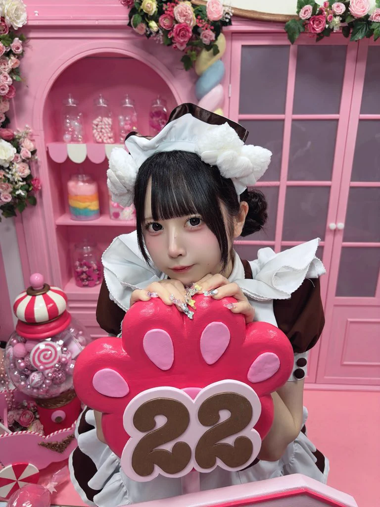 ゆずりは (@maid_yuzuriha) / X