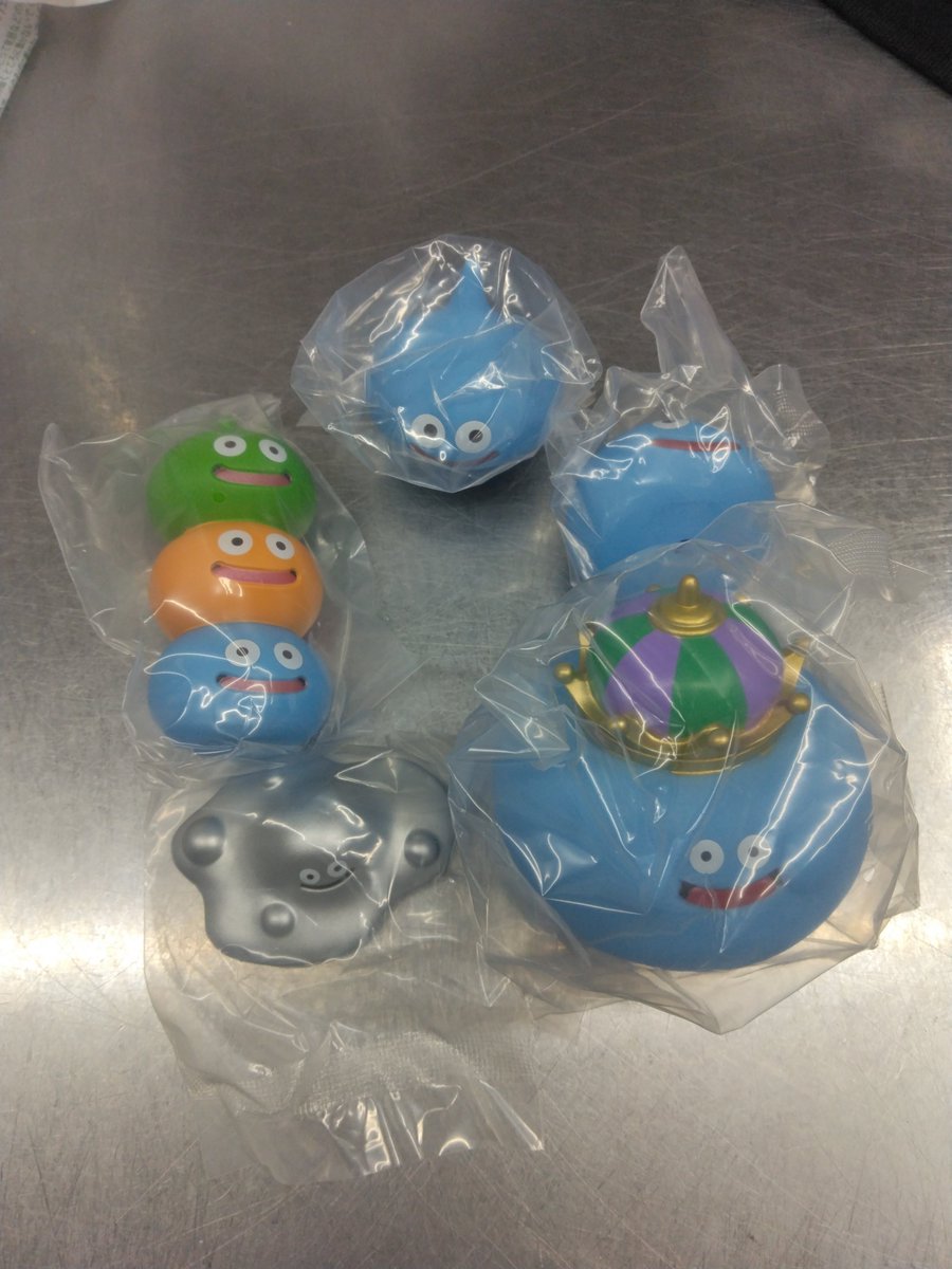 opz6n's tweet photo. こんにちは、一人ガチャガチャ祭りしてきました😌いろいろなガチャガチャできて幸せでした残り少ないガチャガチャがあったりで、ガチャガチャはタイミングですね😄＃ガチャガチャ、＃サンリオ、＃スライム https://t.co/u16x7IAUo7