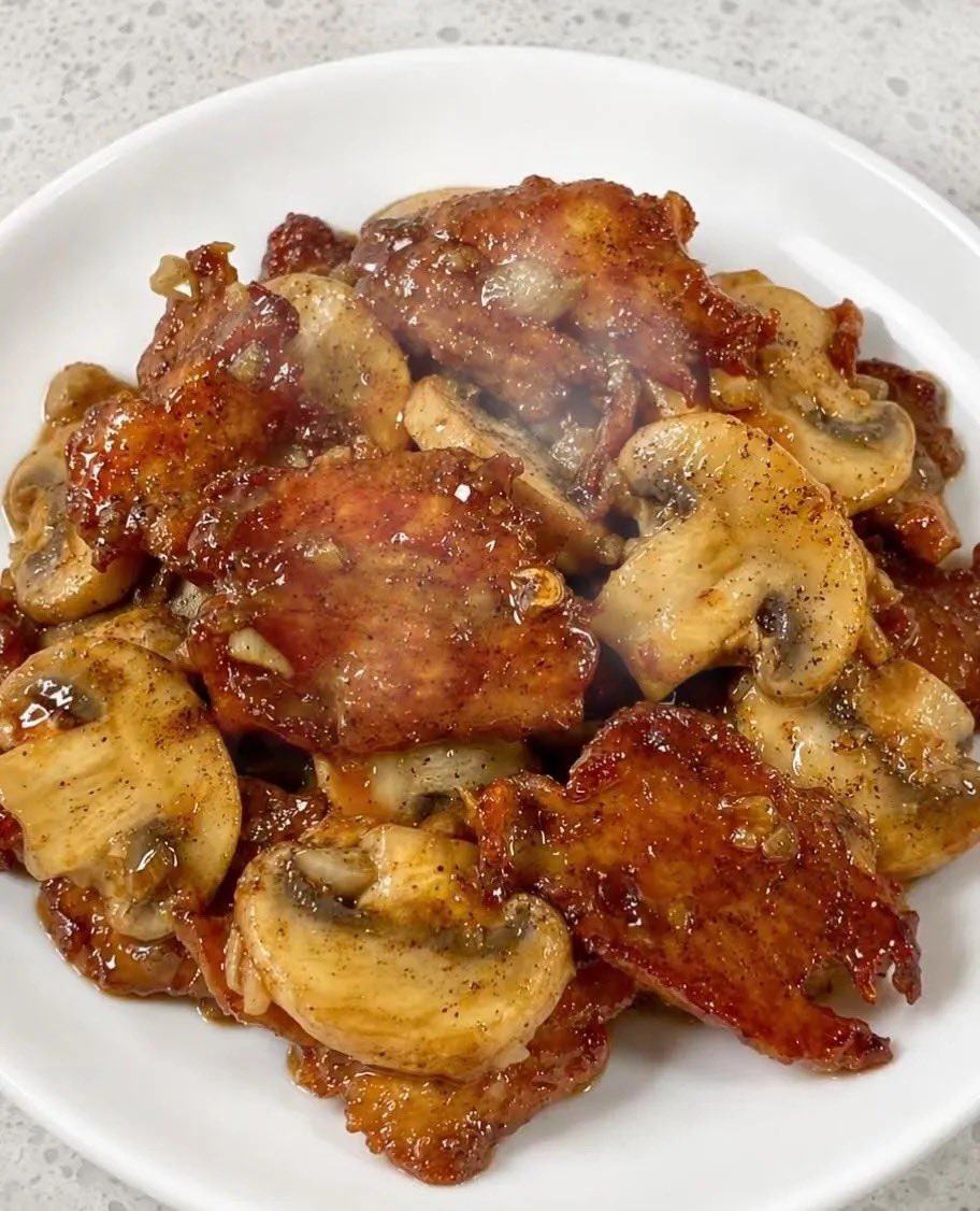 faradistyy's tweet photo. MAKASIH WARGA yang udah recomendasiin resep ayam jamur ini, auto jadi menu wajib minggu ini!￼ https://t.co/bZ3l97VJrM
