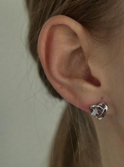 jeffbstore's tweet photo. 〰️Preorder〰️ 
AORA Twist Heart Stud Earrings ‼️Sale90%‼️ต่างหูรูปหัวใจค่า  แบรนด์เกาหลีมาลดเยอะเลย

💬มี 2 สี
Silver 
Gold

✖️Price : 149฿✖️ 

📌จ่ายตอนของมา แต่ห้ามเทน้า
📍รับจำนวนจำกัด
(รอของ6-8week) #jeffbpre 

{ สั่งจองได้ที่ฟอร์มใน reply ใต้โพสนะคะ } https://t.co/N8dhcdXOyU
