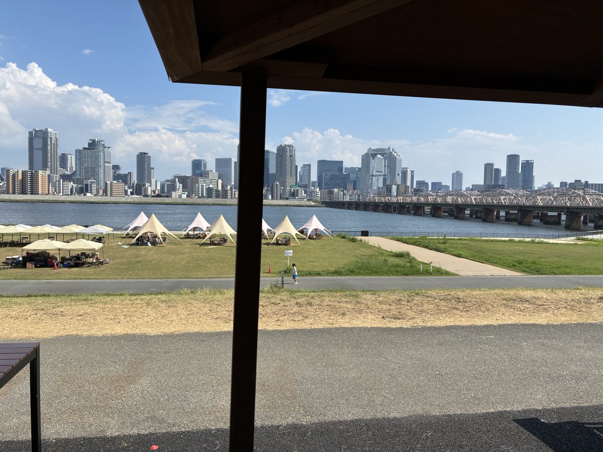 vc_ax's tweet photo. ミナモ十三に来てます。
目前の河川は淀川です。 https://t.co/rNVogdneBz