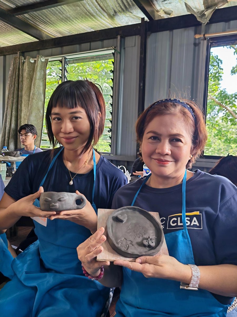 citicsintl's tweet photo. On 25, our Manila volunteers spent a creative day at Pawttery Studio in Antipolo, supporting House of Paws. Through pottery, donations, and supplies, they helped care for rescued dogs and cats🐾💙 https://t.co/eEFKggVoZN
