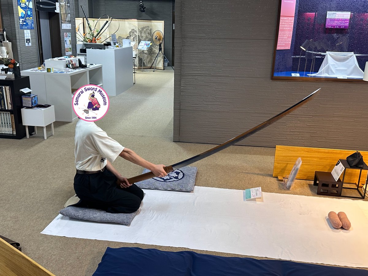 Samurai_Museum's tweet photo. 【真夏の大太刀チャレンジ -2日目-】
まだまだみなさんチャレンジしてますぞ！ https://t.co/peIUjHIwjf
