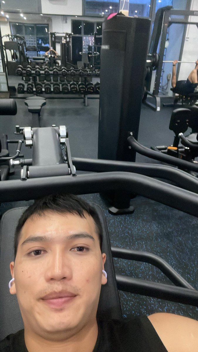 sihnum6's tweet photo. มานวดไห้หน่อยปวดตัว   #สัตหีบ  #หัวเกรียน https://t.co/uvpgtz7ASi