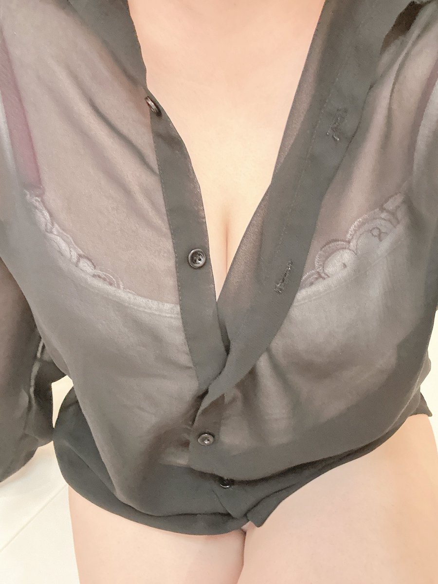 AKARI_etchi's tweet photo. おっぱい大きくなったのかな服がキツくなっちゃった🫣💦

これ脱がせれる人すごいかも🤭💕

#裏垢女子　#裏垢男子 https://t.co/Tn7DOos5vB