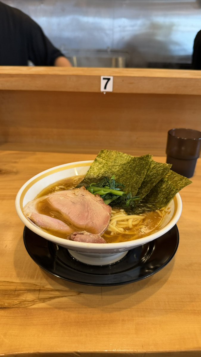 RamenRunning's tweet photo. Ramen houseメリーさん

8/11オープンの新店

この辺りじゃダントツで美味いね
親鳥鶏油の濃厚アブラに豚骨バッチリで菅野製麺の特製麺も美味い
ショッパイという表現ではなく優しさがあるマイルドなバランスバッチリな一杯
ネオ家系と言って良い
このバランスはスープも完飲できちゃうわ https://t.co/igns12TiKw