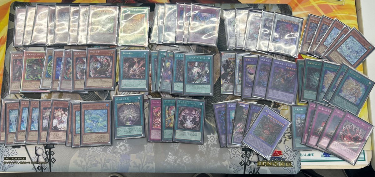 sazanamirenn's tweet photo. #ぱふCSベストデッキ賞

白き森＋黒魔術師
ディアベルスターから黒魔導のカーテンに、カーテンから白き森に繋がるのでお互いのパワーを発揮できる良いデッキです

白き森の魔女初動だと出力が落ちるのが玉に瑕……

罪宝新規、お待ちしています https://t.co/OnJRjcRvzN