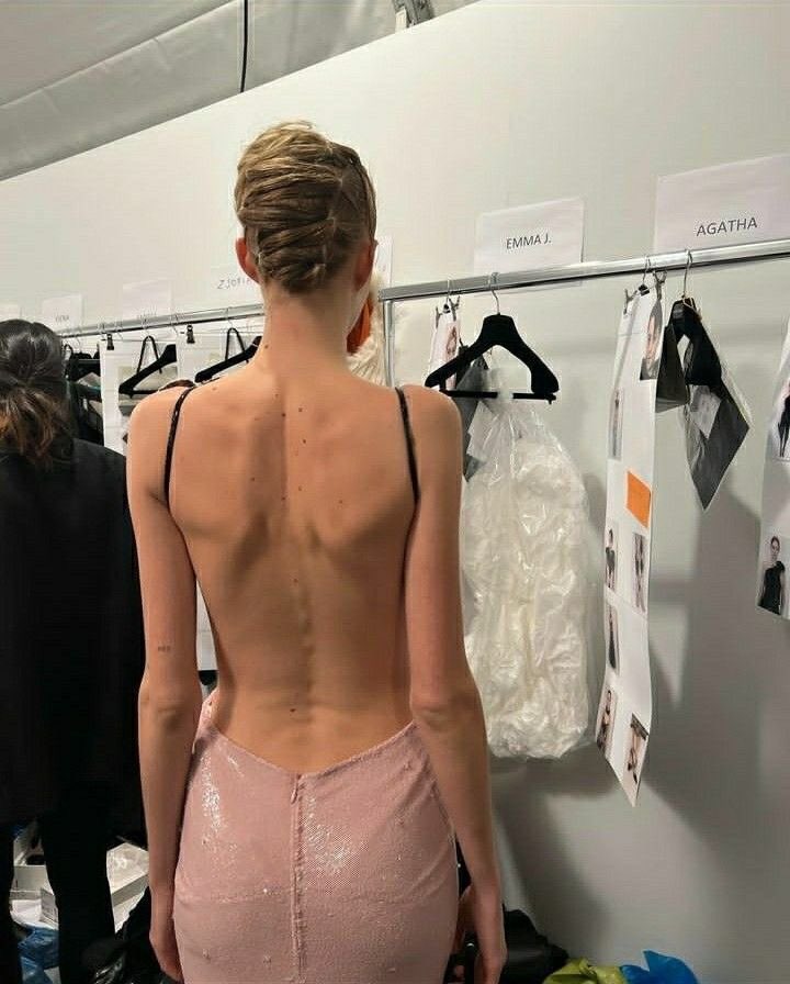 daniangelswan's tweet photo. my fav pinterest thinspo lately 🪽

#pinterest #edrtwt #edtwt #anatwt #ricecaketwt #thinspo https://t.co/Mm9r0CHdYU