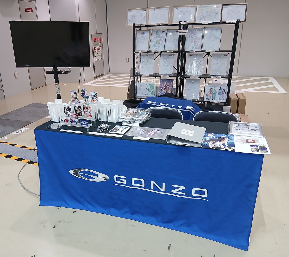 GONZO30th's tweet photo. 👑C108ゴンゾブース情報👑
ブースセッティング無事終了です！
明日は企業ブース西ホール1923でお待ちしています。
是非お立ち寄りください！

#C108 #あおかな #ヴァンドレッド #カレイドスター #ストライクウィッチーズ #絶対防衛レヴィアタン #ソルティレイ #トリニティブラッド #ドルアーガの塔 #バジリスク #BLACKCAT #フルメタルパニック #ベヨネッタ #Hellsing #銀翼のファム #ロザリオとバンパイア #Saki #畑健二郎