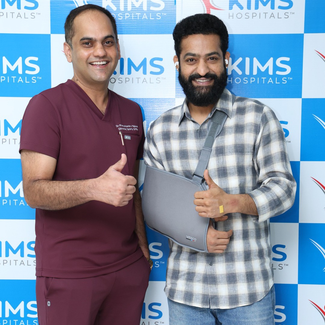 drpurna_tejaswi's tweet photo. Pleased to share that @tarak9999  has been discharged from KIMS Hospitals after a successful arthroscopic shoulder surgery.

I had the privilege of performing the surgery and leading the surgical team. He is recovering well and wishing #JrNTR a smooth recovery. https://t.co/FnILKKyeDb