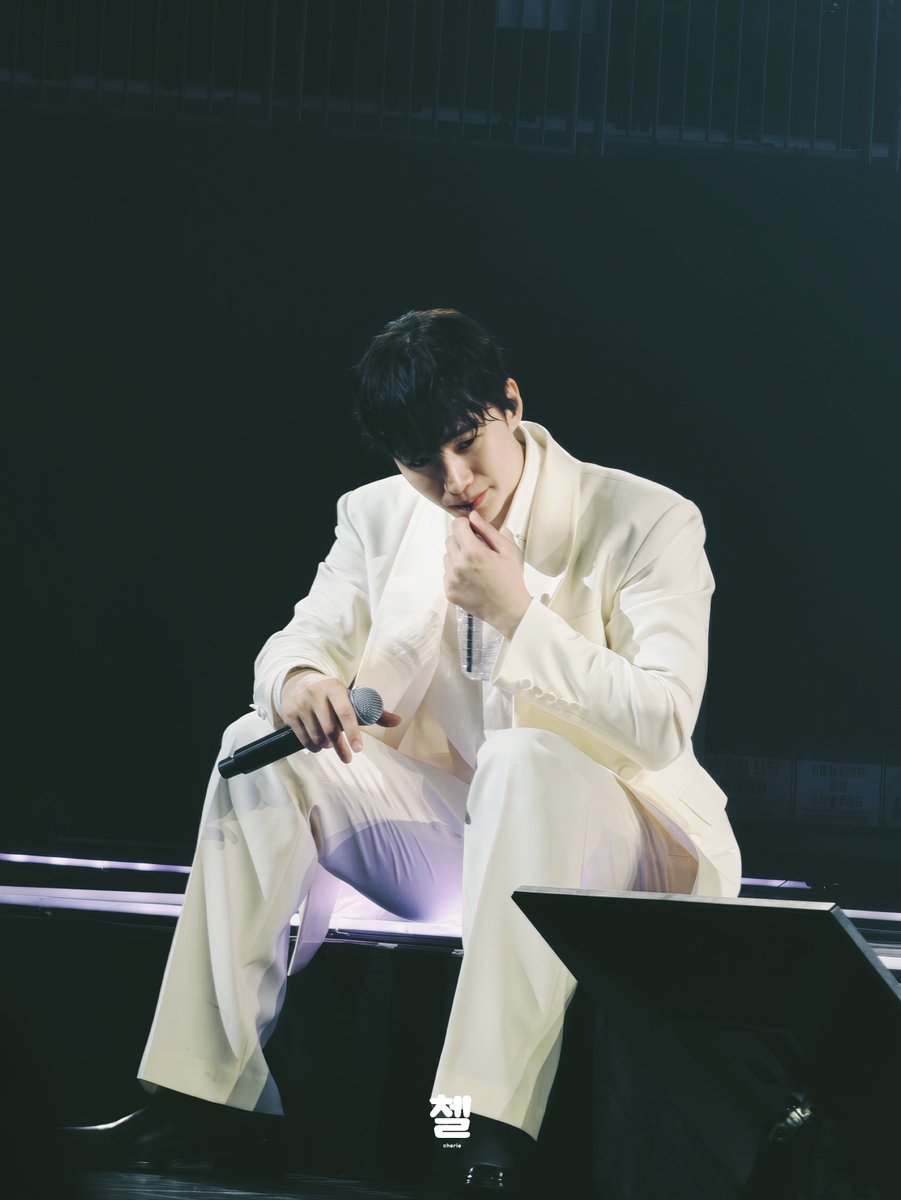 cherie_cpfl's tweet photo. 더운니까 많이 마셔라 
#2PM
#이준호
#JUNHO
#THE_RETURN_in_INCHEON https://t.co/auK73XFniE
