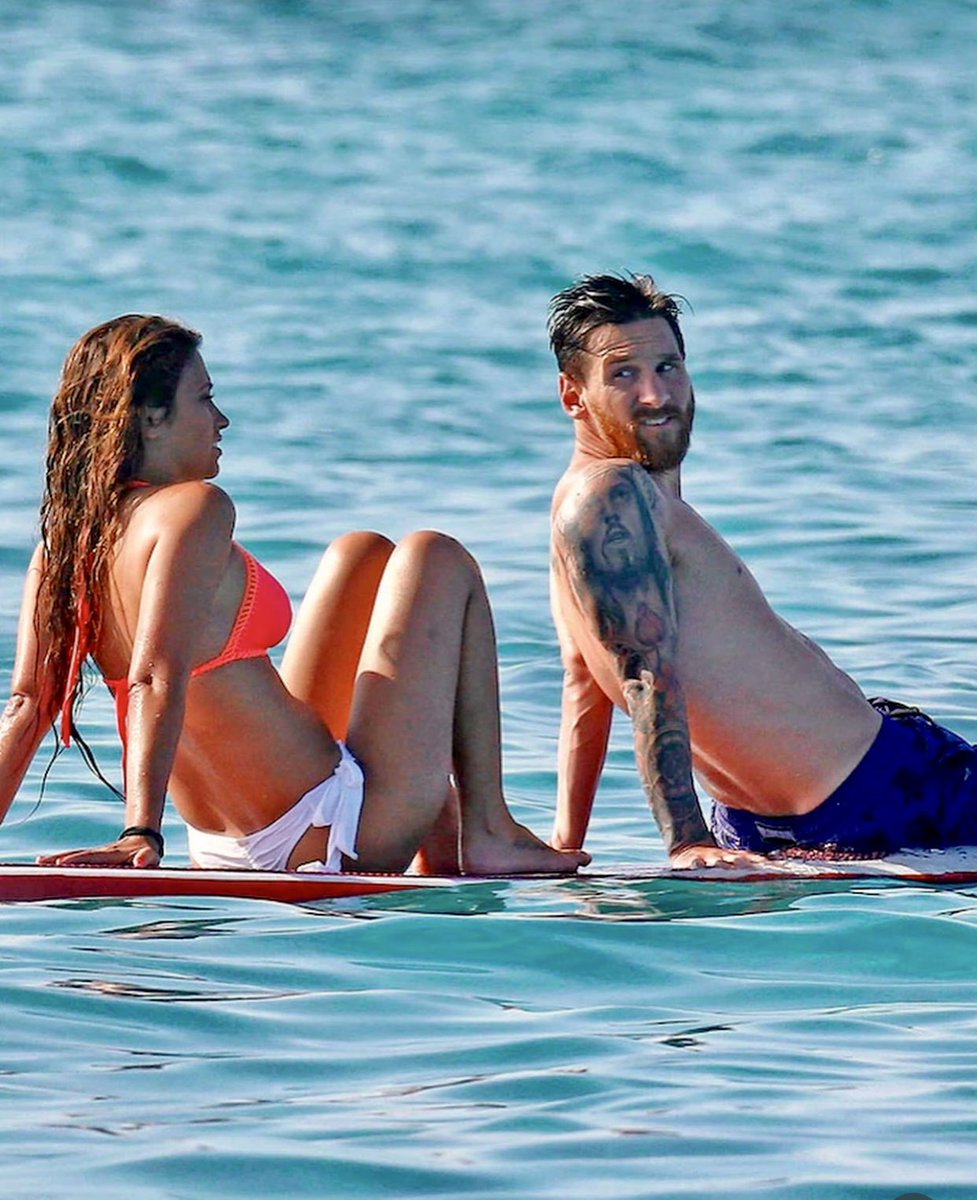 BahityaRonaldo's tweet photo. Lionel Messi enjoying some well deserved family time with his wife Antonela before the return to training with Inter Miami.❤️ https://t.co/ATjINBPxvG