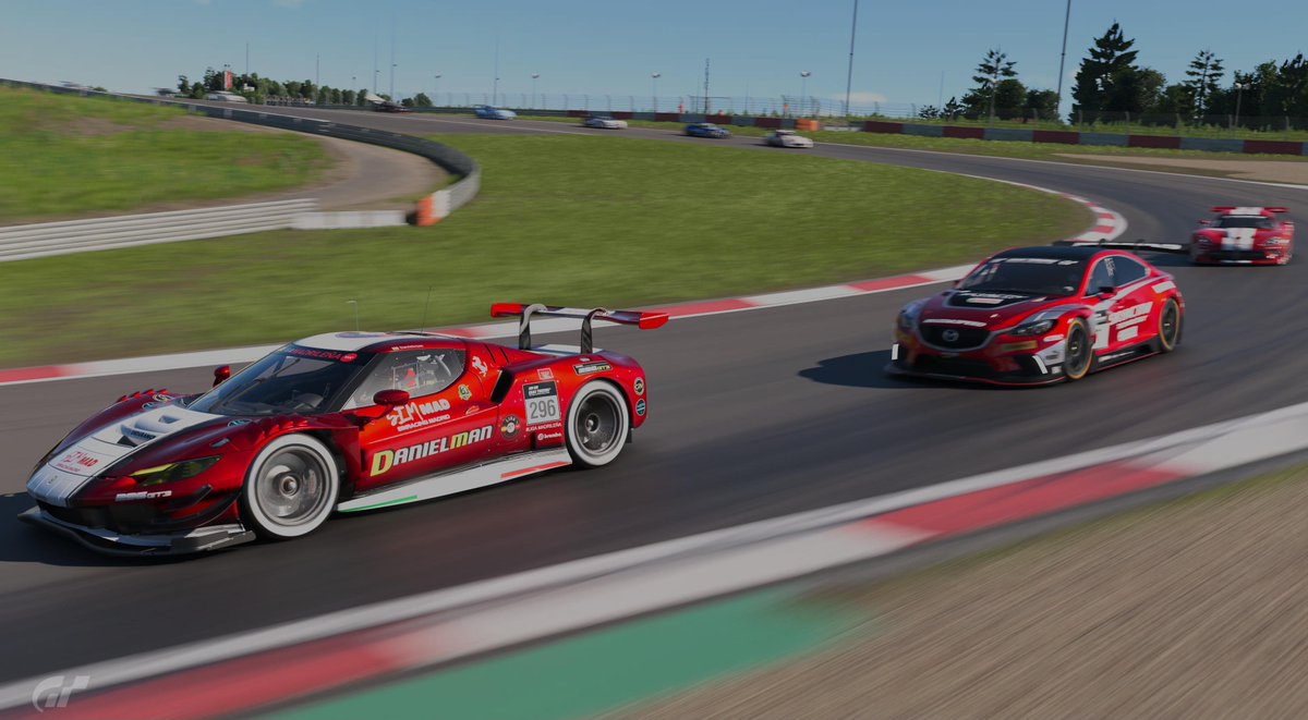 danielman_GT's tweet photo. Grande @Chals_Jul , tanto dentro como fuera de la pista. 🏁🔥
Gracias por este pedazo de diseño.
 ¡Qué grande eres amigo! 🙌🔥

#simracing #team #chals #diseños #nice https://t.co/YGwIJGHn02