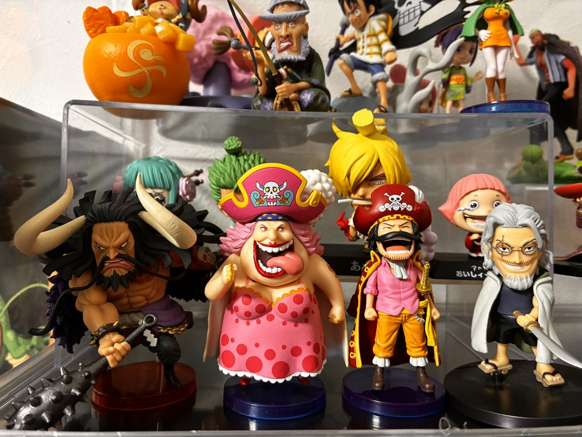 ksdgram's tweet photo. 安かったきらワーコレ買ってみた
ビックマムとカイドウだけ https://t.co/IINks8bB14