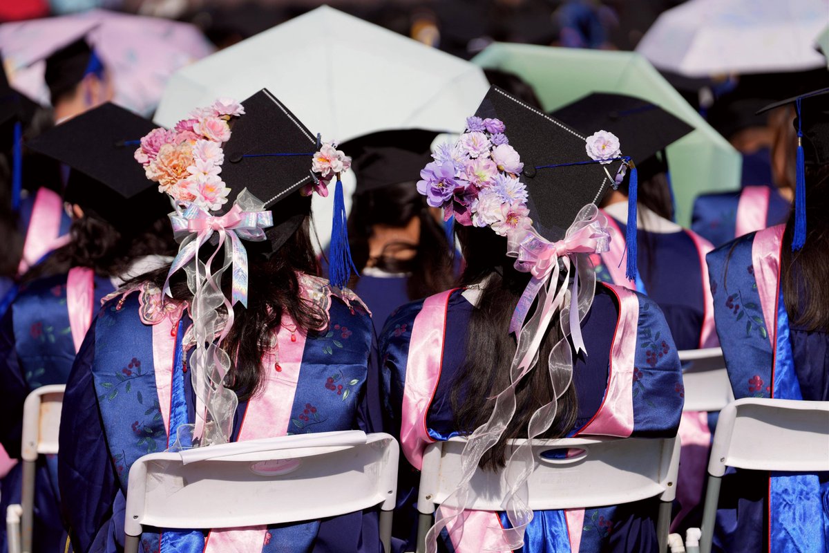 sarah_flatman's tweet photo. Grad hits the stage, cap askew, diploma in hand—this isn’t an end, it’s the start of all the unwritten, brilliant chapters. #Graduation2024 https://t.co/fBsRmHxRAW
