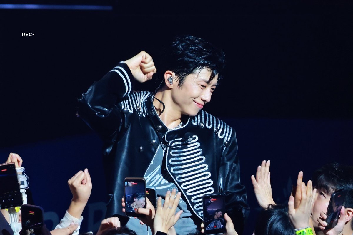 myWOOnderwall_'s tweet photo. 앙시!! 💙

행복

📸©️: as tagged

#2PM #2PM우영 #WOOYOUNG #우영 #ウヨン #JANGWOOYOUNG #장우영 https://t.co/9bM3CJ8vrh