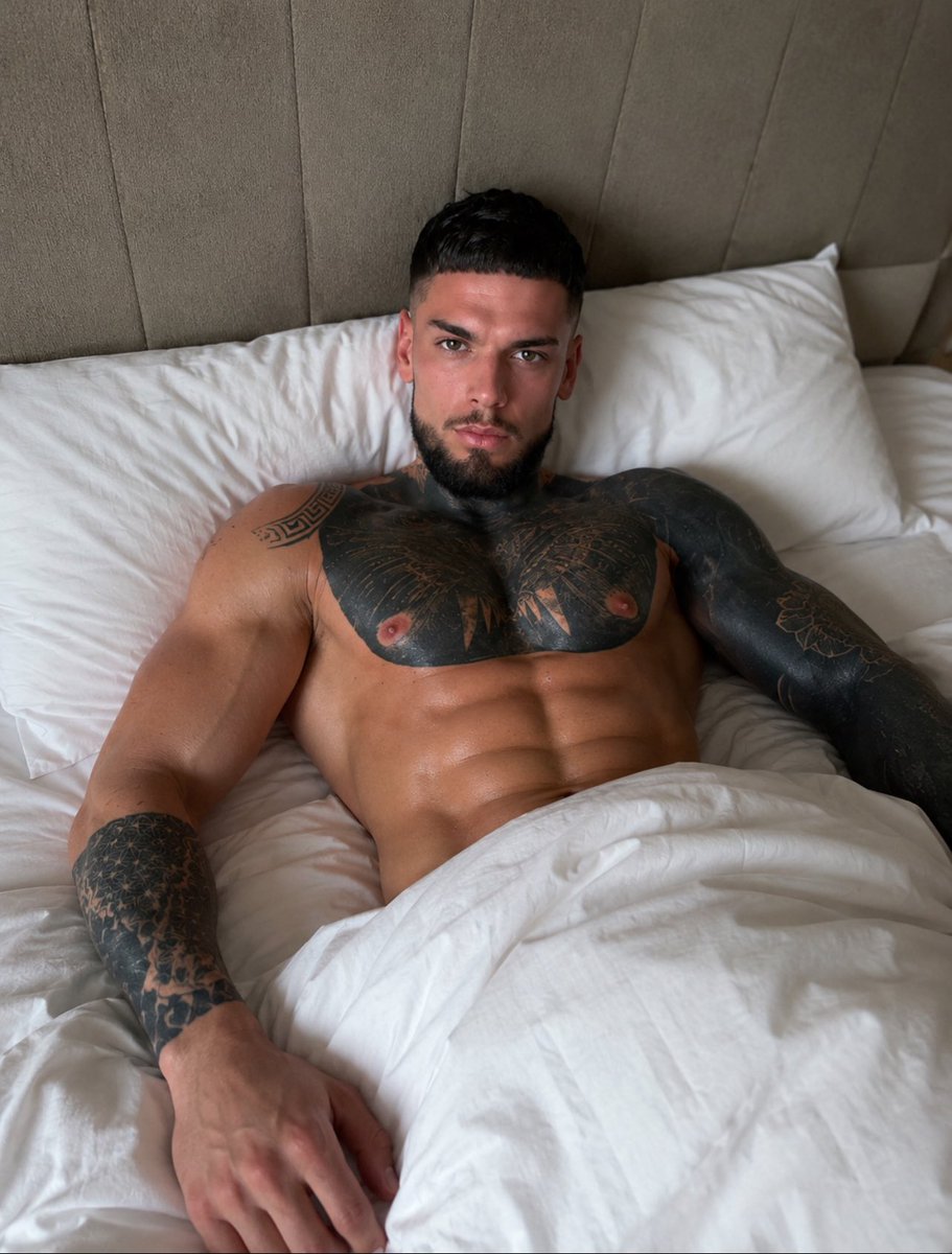 mrsexyof's tweet photo. Sleep with me https://t.co/tvacLjkmIK