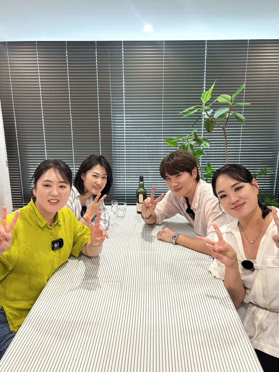 kwill_twt's tweet photo. [📢] 
가장 핫한 셰프님 세 분을 모셨습니다 ㅎ 
과연 자기 레시피를 알아보셨을지 ㅋ
서프라이즈 결과부터 아는형수 토크까지 
기대해 주세요ㅎ

#Kwill #케이윌
#형수는케이윌 #아는형수 #흑백요리사 https://t.co/9RyiJdBWSk