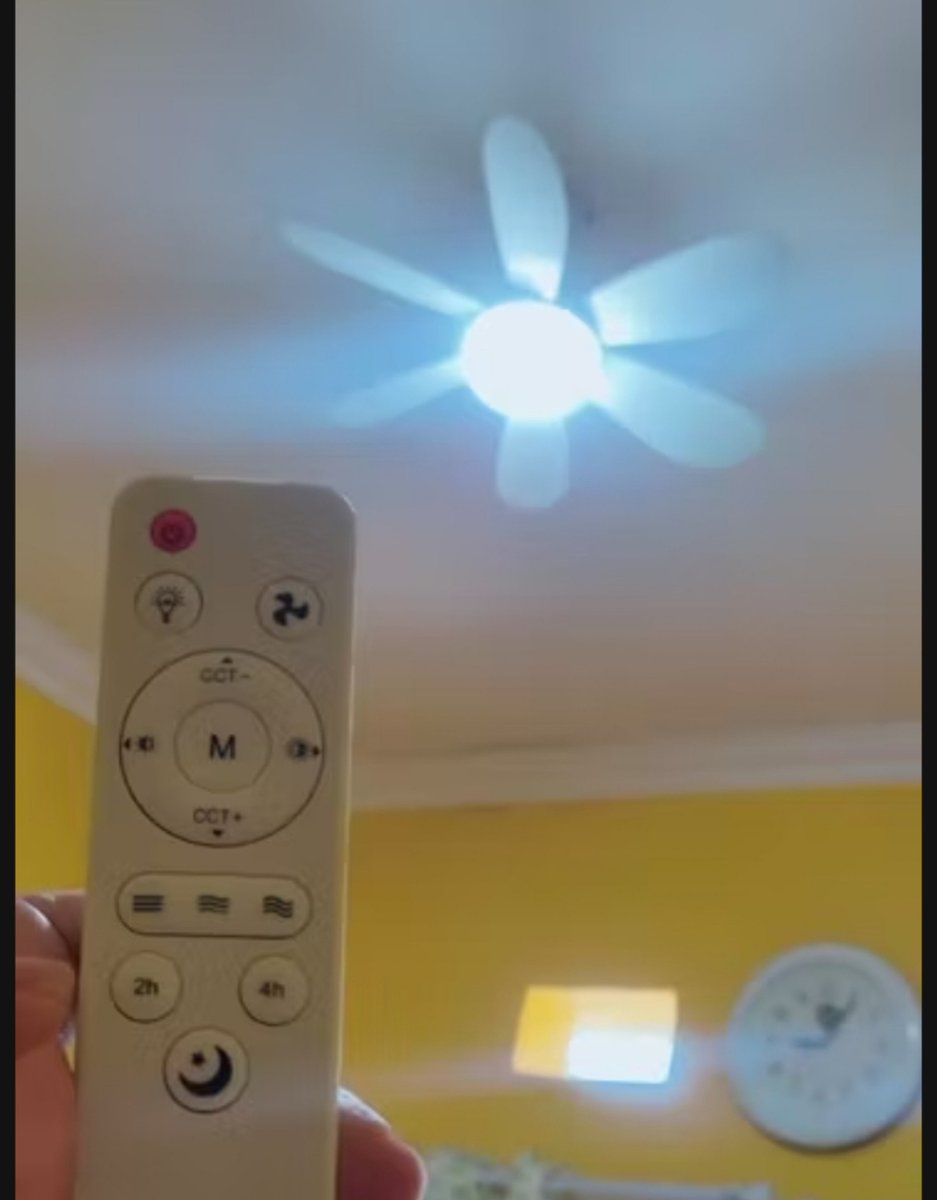 anaswillem's tweet photo. anjay multifungsi juga nih kipas tapi lampu tapi kipas.
lampu sekaligus kipas mana murah bet disini wkwkw https://t.co/1smwLeYkkt https://t.co/7OjbGgNdLz
