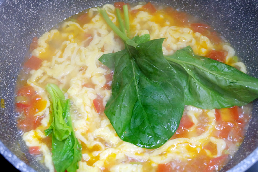 JBadmaev's tweet photo. A cozy weekday dinner: homemade tomato egg noodles, warm, savory, and ready in 15 mins. Perfect for filling the stomach and calming the mind after work!， https://t.co/zz9Z2hC6nj