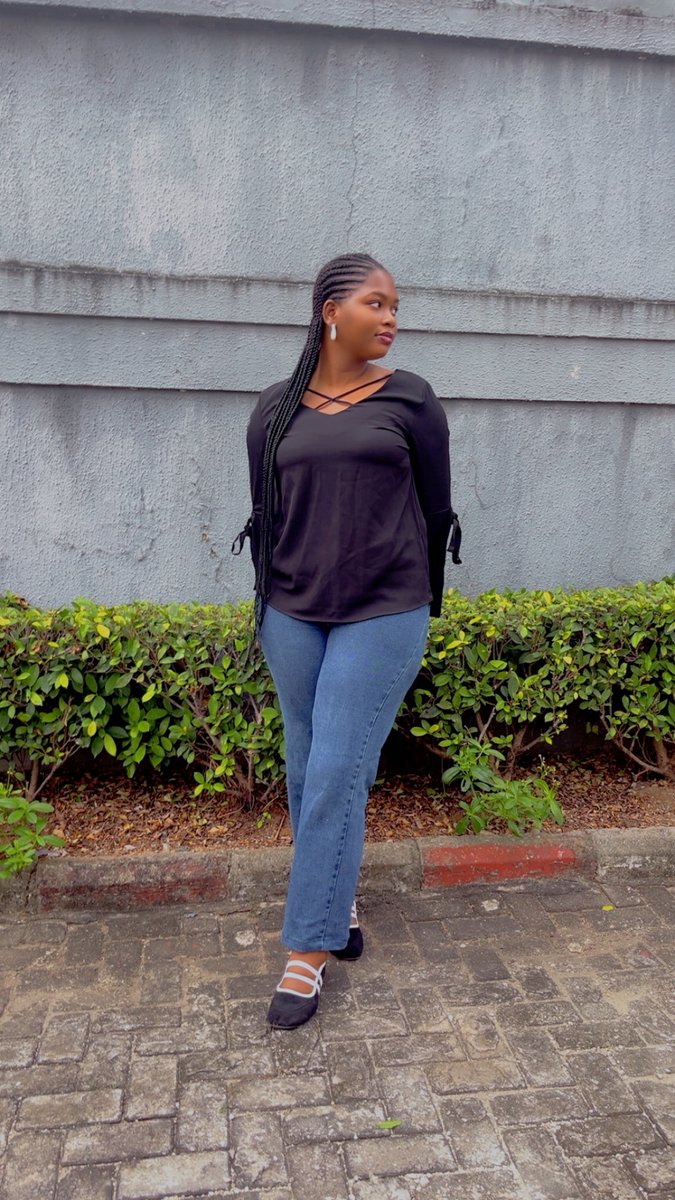 jhe_nni_fah's tweet photo. TGIF

Hello and Bye https://t.co/G9kARV1MNh