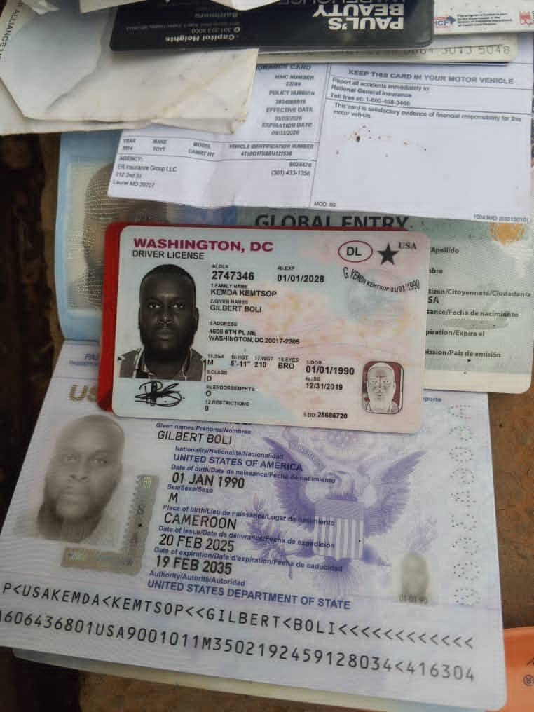 MrAkouteRamses's tweet photo. 🚨 Ces documents ont été déposés au niveau du commissariat de police de Minboman (Yaoundé)...

FAITES LARGE DIFFUSION 🙏🏾 https://t.co/uRQiPu2amX