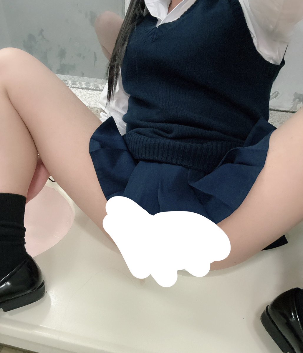 abohmam15's tweet photo. 人が来そうで来ない所でするのが夢でした https://t.co/r1InJBuqVE